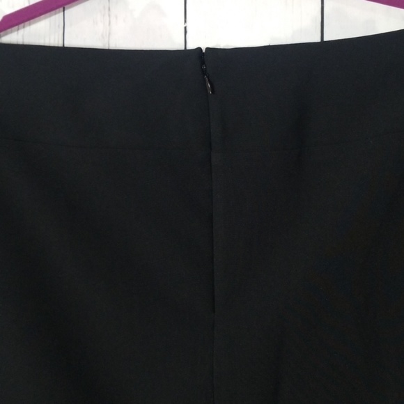 Plus 24w classic black pencil skirt - Picture 3 of 5